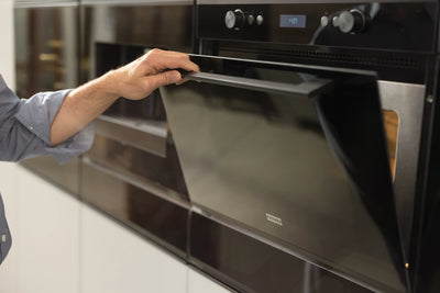 Load image into Gallery viewer, Franke Mythos Microwave - FMY 45 MW BK