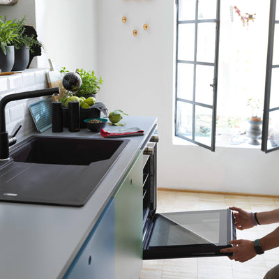 Load image into Gallery viewer, Franke Kitchen Tap Urban L-Shape Pull Out Nozzle
