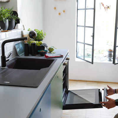 Load image into Gallery viewer, Franke Kitchen Tap Urban L-Shape Pull Out Nozzle
