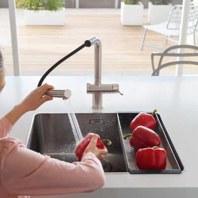 Load image into Gallery viewer, Franke Kitchen Tap Active Twist L-Shape Pull Out

