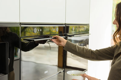 Load image into Gallery viewer, Franke Mythos Microwave - FMY 45 MW BK
